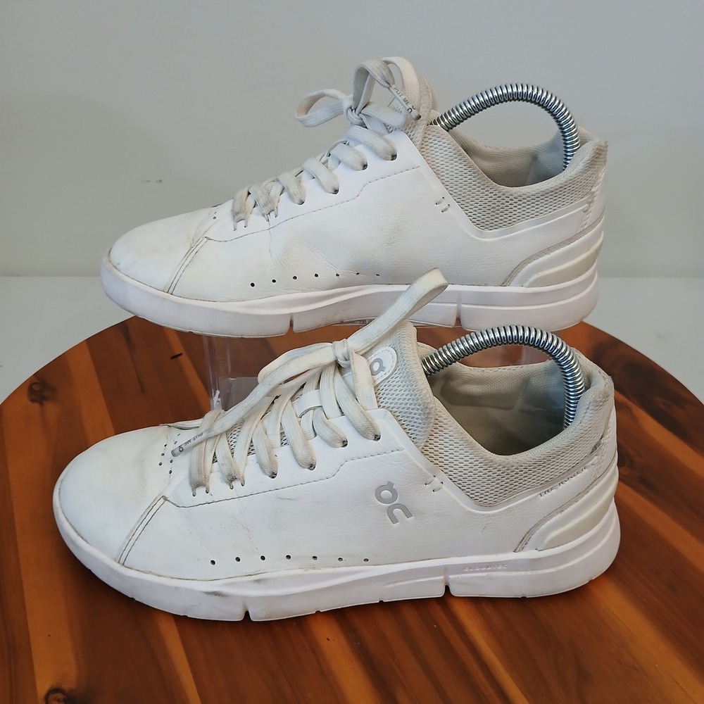 On Cloud The Roger Advantage Women 8.5 White Tennis Shoes Sneakers